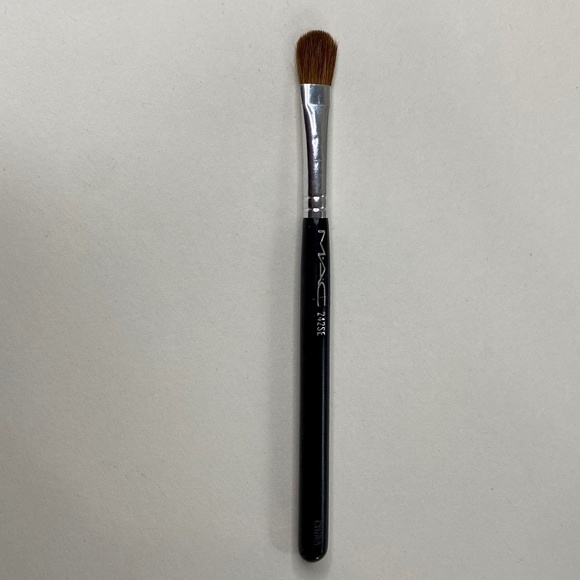 MAC Cosmetics Makeup Mac 242se Shader Makeup Brush Poshmark